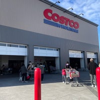 Photo taken at Costco by たけ兄 on 12/4/2022