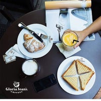 Photo taken at Gloria Jean&amp;#39;s Coffees by Ghostrong T. on 8/3/2015