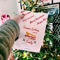 Photo taken at In-N-Out Burger by Corinne A. on 12/28/2022