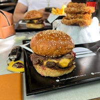7/6/2022 tarihinde Fatih Ç.ziyaretçi tarafından Unique Burgers'de çekilen fotoğraf