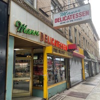 Photo taken at Manor Delicatessen by Nelson B. on 9/7/2022