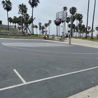 Photo taken at Venice Beach Basketball Courts by Nelson B. on 6/16/2022