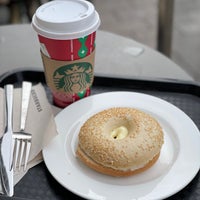 Photo taken at Starbucks by Wonayyan on 11/5/2022