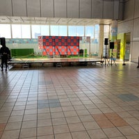 12/19/2021にらるふが町田ターミナルプラザ市民広場で撮った写真