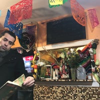 2/25/2018 tarihinde Regan C.ziyaretçi tarafından Taco Santana'de çekilen fotoğraf