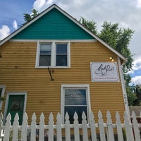 Review Mud Pie Vegan Bakery & Coffeehouse