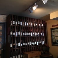 Foto diambil di California Wine Merchants oleh Vincent F. pada 6/2/2017