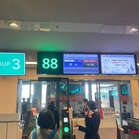 Photo taken at Gate 88 by しょー ほ. on 11/15/2022