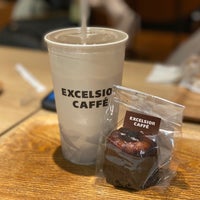 Photo taken at EXCELSIOR CAFFÉ by お宝発見 カ. on 9/3/2022
