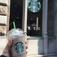 3/12/2016 tarihinde Viktor D.ziyaretçi tarafından Starbucks'de çekilen fotoğraf