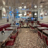 Photo taken at Johnny Rockets by Abdulrahman on 6/26/2021