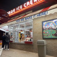 Photo taken at Bonnie Brae Ice Cream by Brian D. on 11/15/2021