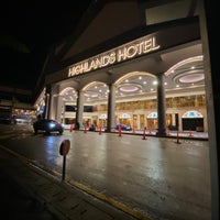 Photo taken at Highlands Hotel by ᥫ᭡࿐ˢᶜʰᵃʸᵃⁿᵍ🕊 on 6/18/2022