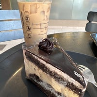 Photo taken at Starbucks by Ellyrafiqa H. on 6/15/2023