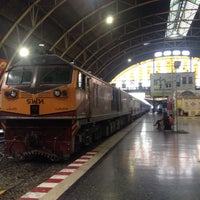 Photo taken at Platform 5 by Pathompong T. on 11/1/2015