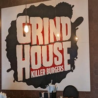 Foto diambil di Grindhouse Killer Burger oleh Alex J. pada 3/22/2022