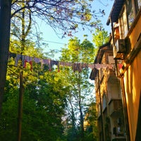 Das Foto wurde bei Soho von Mariya T. am 4/26/2017 aufgenommen