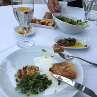 Photo taken at Arşipel Balık Restaurant by 📽📚👷🏻  Yektr 😎  🙏🗞🎭 on 8/2/2016
