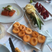 Photo taken at Arşipel Balık Restaurant by 📽📚👷🏻  Yektr 😎  🙏🗞🎭 on 5/20/2016