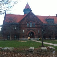 11/2/2012にLon B.がClapp Memorial Libraryで撮った写真