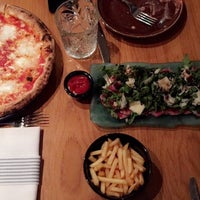 9/27/2016 tarihinde Nehal A.ziyaretçi tarafından Mayfair Pizza'de çekilen fotoğraf