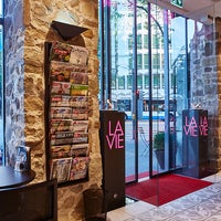 Photo taken at la vie en rose by la vie en rose on 9/7/2015