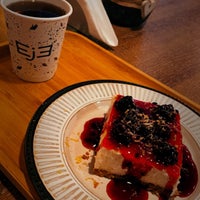 Foto diambil di EJE Cafe oleh M A. pada 11/16/2022