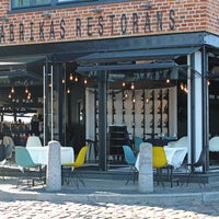 รูปภาพถ่ายที่ Fabrikas Restorāns โดย Fabrikas Restorāns เมื่อ 8/7/2015