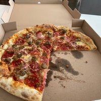 Photo taken at Pizaro&amp;#39;s Pizza Napoletana II by Palmer J. on 7/28/2021
