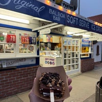 Photo taken at Dad&amp;#39;s Original Frozen Banana by Ahmed R. on 4/22/2024