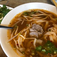Photo taken at Pho Liverpool by Nares V. on 6/8/2018