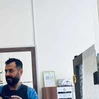 Foto tomada en Elegant Mustache Barber Shop ( B.1 ) Al-Malaqa  por AI el 9/30/2022