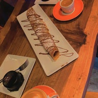 5/17/2022 tarihinde Ash A.ziyaretçi tarafından Figaro Dessert Cafe'de çekilen fotoğraf
