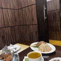 รูปภาพถ่ายที่ مطعم شيخ العرب โดย W เมื่อ 12/9/2022