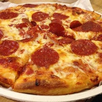 Снимок сделан в Pizza By Pappas пользователем Mark M. 10/8/2012