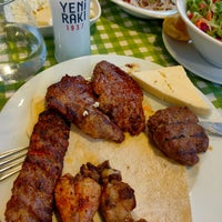 Foto diambil di Asma Altı Ocakbaşı Restaurant oleh Uygar M. pada 8/6/2021
