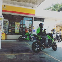 Photo taken at Shell Lawin by Azman R. on 9/4/2015
