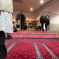 Photo taken at Shepherd&amp;#39;s Bush Mosque by Mohammed !. on 10/16/2022