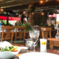 Foto diambil di İskele Restaurant oleh Saeideh pada 6/18/2023
