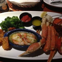 Photo taken at Red Lobster by H G. on 5/10/2013