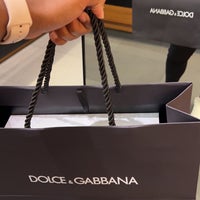 Photo taken at Dolce &amp;amp; Gabbana by unknown🕷️ on 10/13/2021