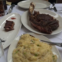Photo taken at Del Frisco&amp;#39;s Double Eagle Steakhouse by Mohammed Al on 8/10/2023