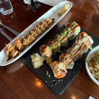 Das Foto wurde bei Bluefins Sushi and Sake Bar von Leah M. am 6/10/2021 aufgenommen