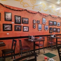 Foto tomada en Pat&amp;#39;s Cafe  por Antonio H. el 12/18/2023