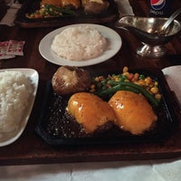 Photo taken at ハンバーグレストラン GOLD RUSH 原宿店 by Sahar B. on 12/15/2015