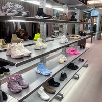 balenciaga dubai