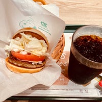 Photo taken at MOS Burger by たか子 伊. on 5/7/2021