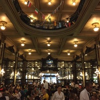 Photo taken at Confeitaria Colombo by Leo S. on 8/16/2016