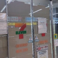 Photo taken at 7-Eleven by Q-ROCK⊿ き. on 4/14/2022