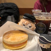 Photo taken at Tully&amp;#39;s Coffee by 朝日奈 on 11/3/2022